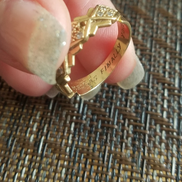 Beautiful 14k solid gold band ring w/diamonds Melisa's Finally yours - Picture 8 of 17